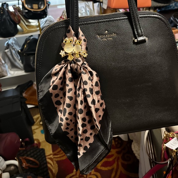 Bag Swag Bundle π₯ Create your Own on LIVE β€οΈ - Picture 3 of 16